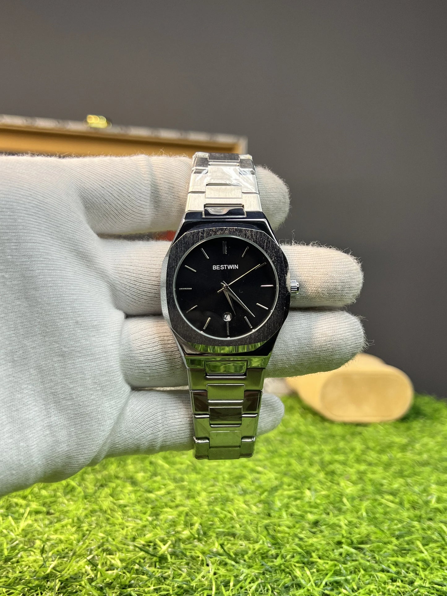 B.W  Men's Luxury Quartz Watch - Precision Timekeeping