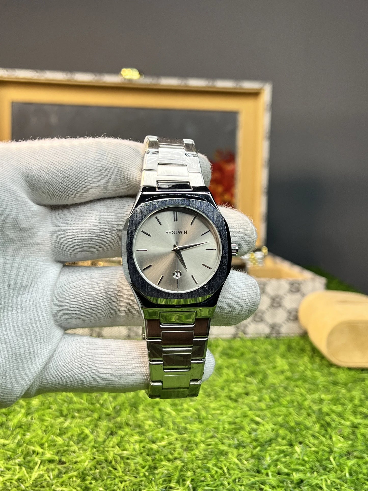 B.W  Men's Luxury Quartz Watch - Precision Timekeeping