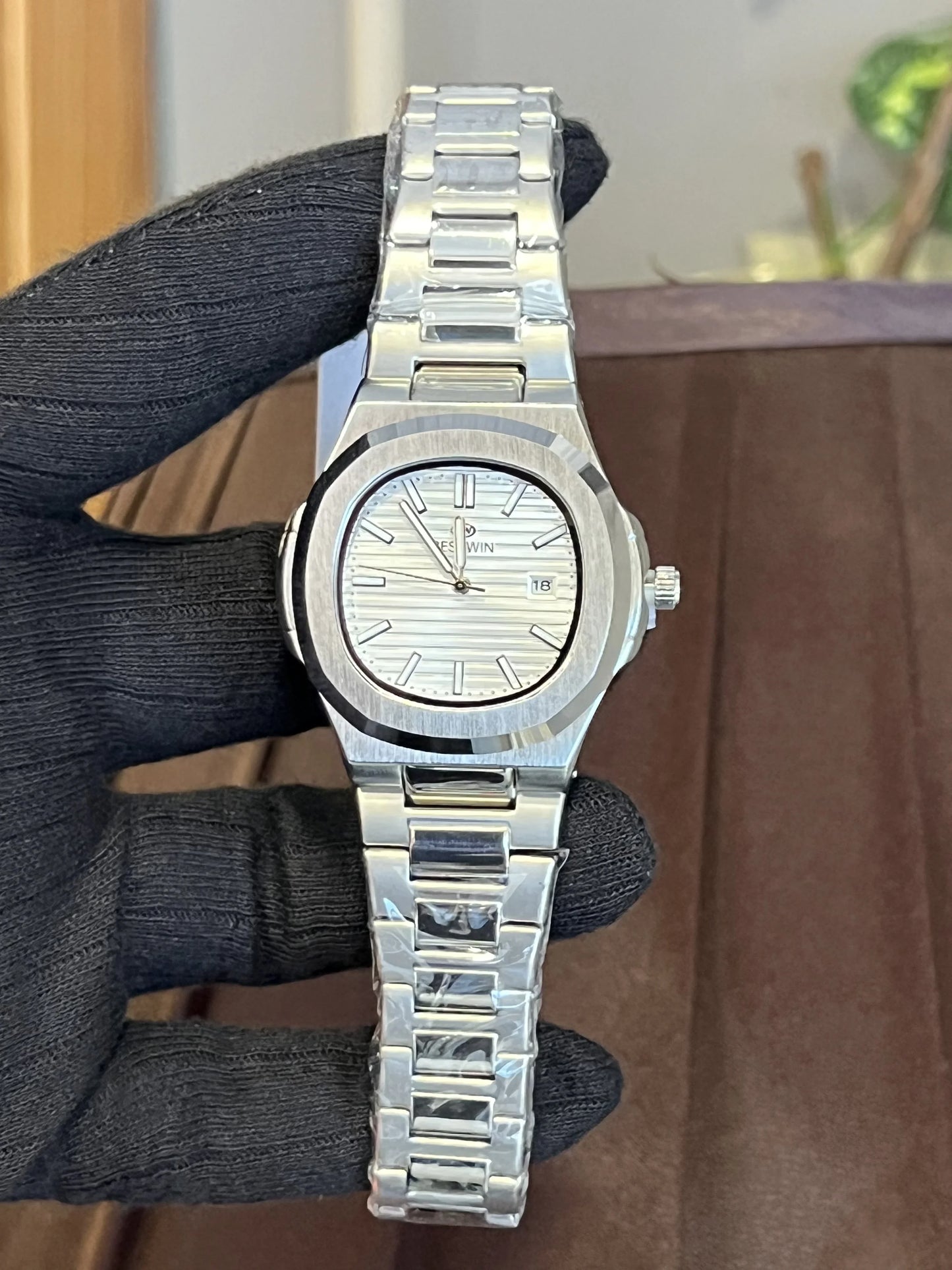 Premium Seastar Silver Chain Watch | With Classical Date Adjuster