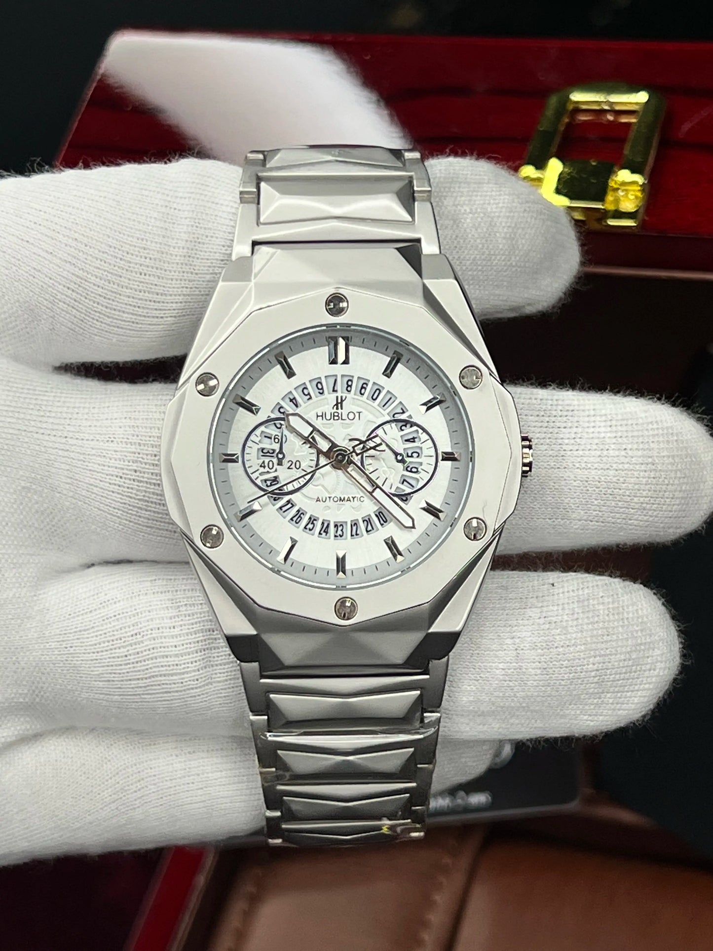 Premium Engraved Chain Wave Fusion Watch